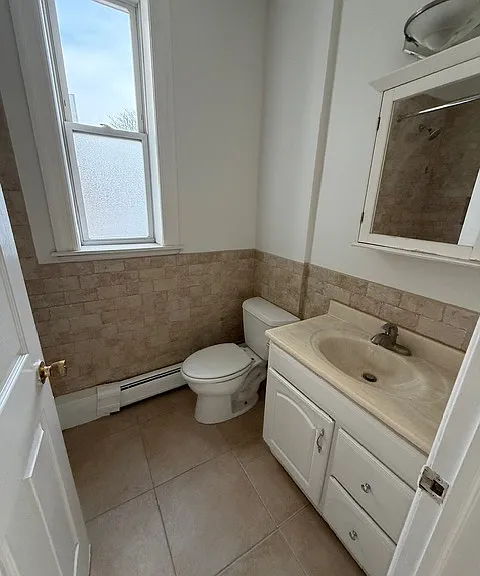 101 Zabriskie St #3 — Photo 3