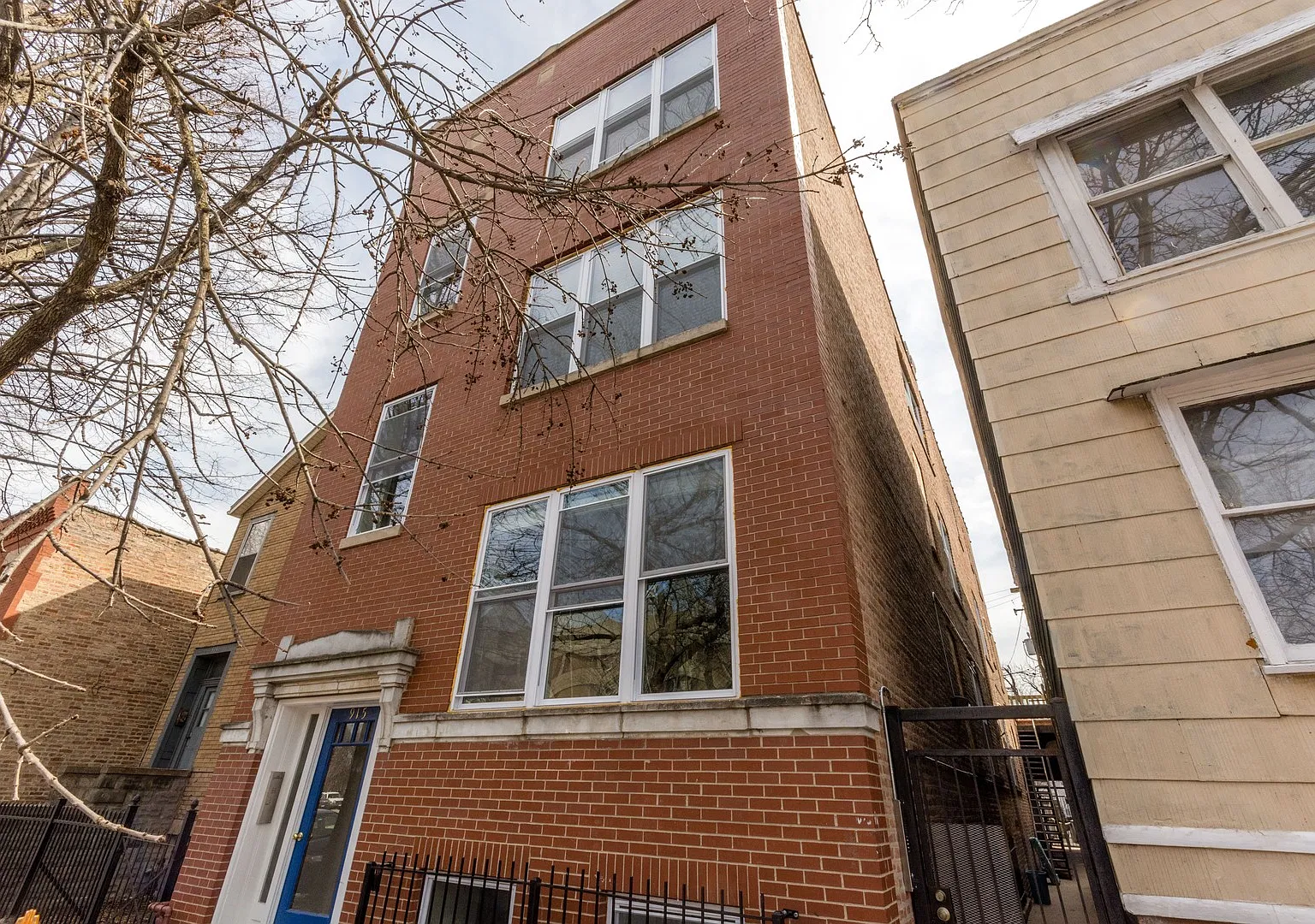 915 Aberdeen — Photo 2