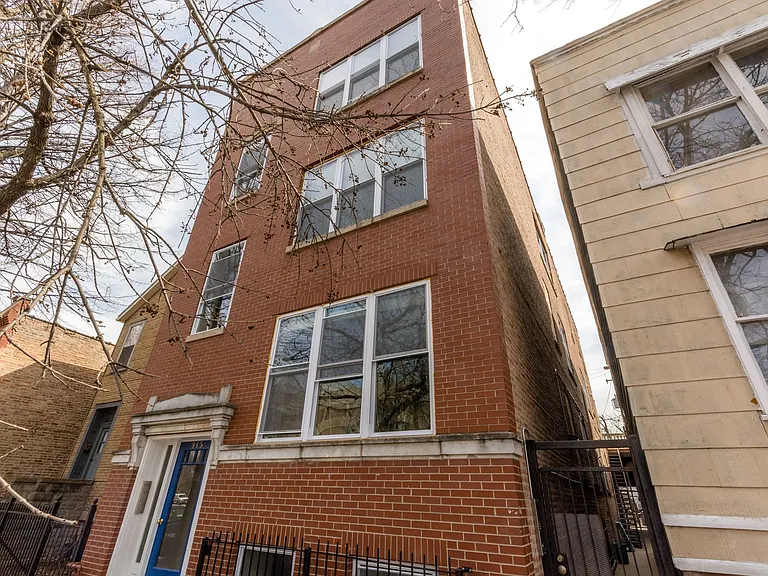 915 S Aberdeen St — Photo 1