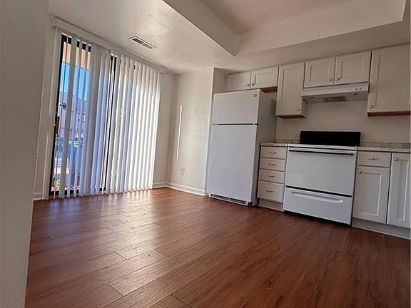 2nd image of 3719 Chimney Creek Drive