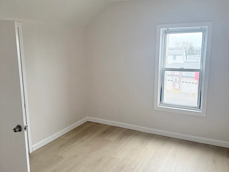 192 Last St #3 — Photo 12