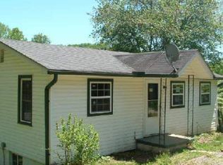 308 Tryphosa Rd, Otto, NC 28763