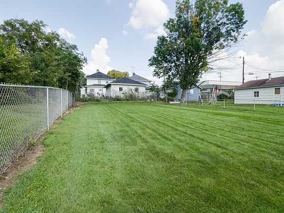 4th image of 1541 Suman Ave