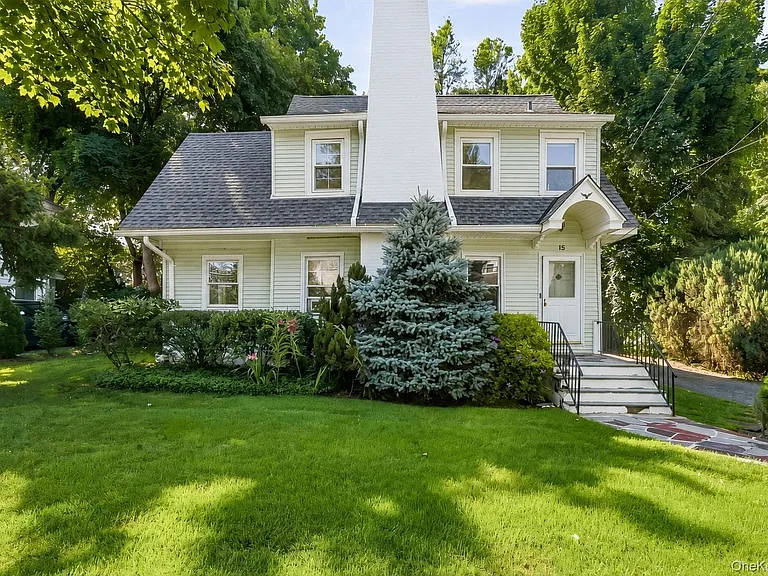 15 Ferncliff Rd — Photo 1