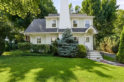 15 Ferncliff Rd Photo 1