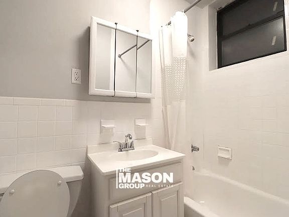 5th image of 454 9th Ave #1