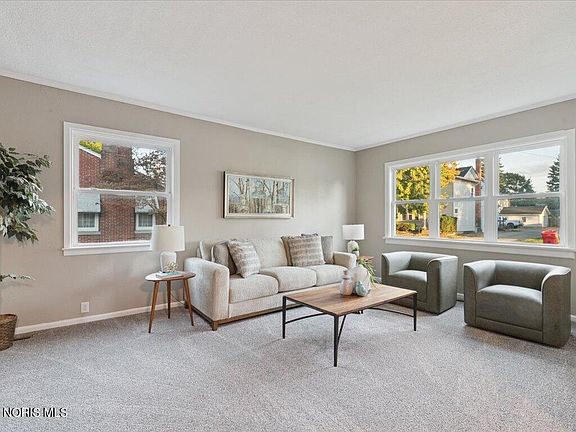 4th image of 207 Ash Ave