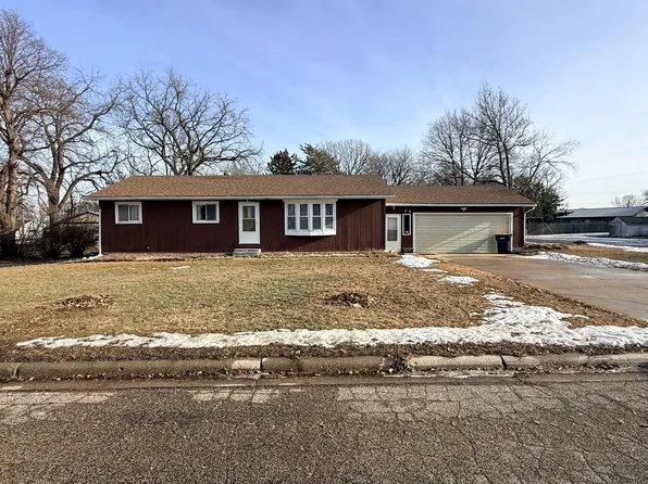 180 6th St, Walnut Grove, MN 56180