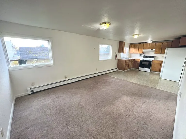 1335 Hyder St — Photo 105