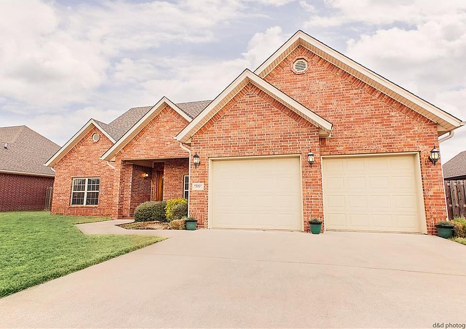 1st image of 596 N Mulligan Dr