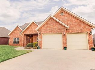 596 N Mulligan Dr, Fayetteville, AR 72704