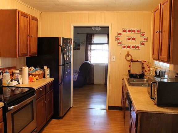 4th image of 1038 Glenview Rd