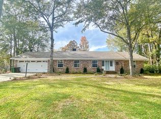 607 Woodland Hills Dr, Hattiesburg, MS 39402