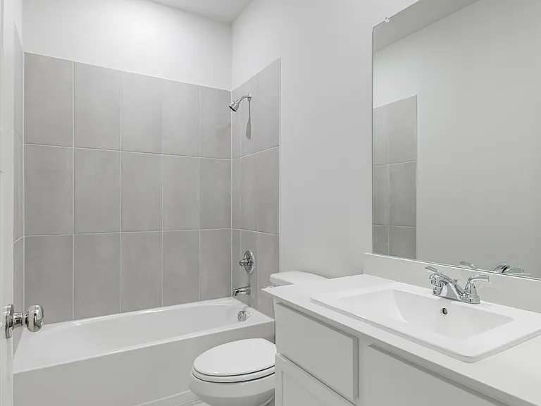 1136 Del Rio Dr — Photo 22
