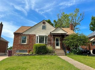 9215 Meadowbrook Ln, Saint Louis, MO 63114