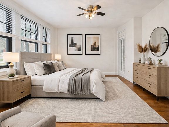 2nd image of 5616 Pershing Ave APT 53