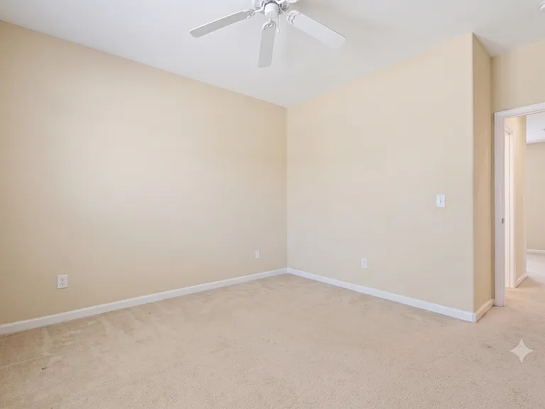 4501 Thoroughbred Ct — Photo 15