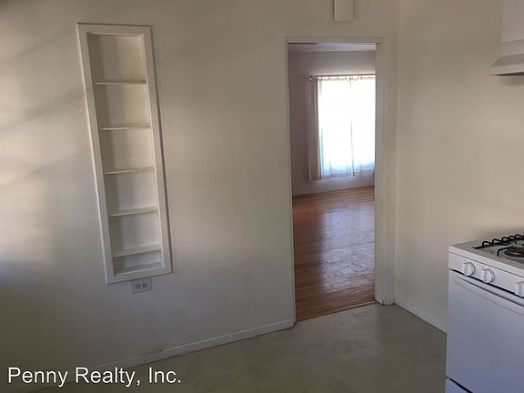 4th image of 1854 Pacific Beach Dr