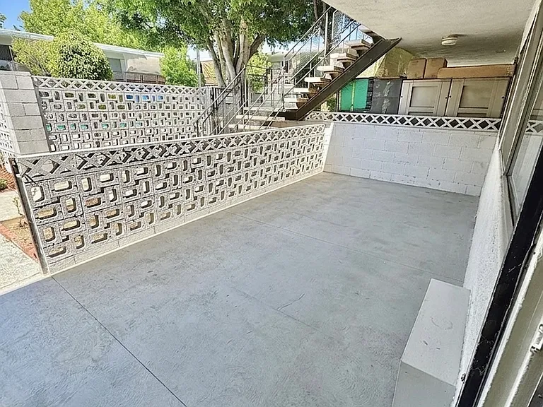 Fulton Ave — Photo 19
