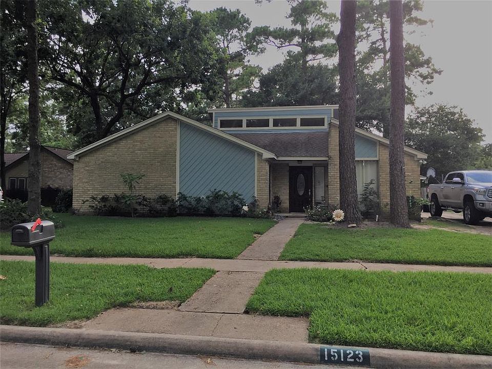 1st image of 15123 Stillcreek Dr