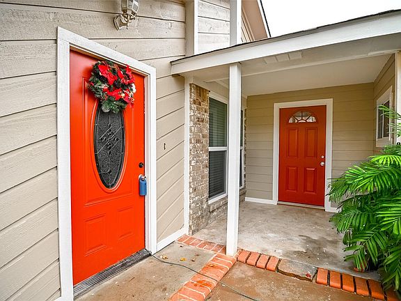 5th image of 17403 Davenway Dr