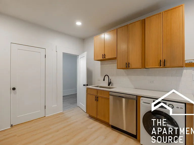 2301 N Leavitt St #1 — Photo 1