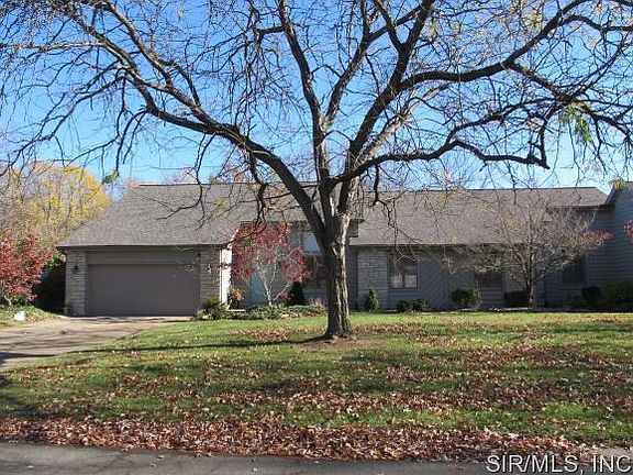 2nd image of 8 Ginger Lake Dr W
