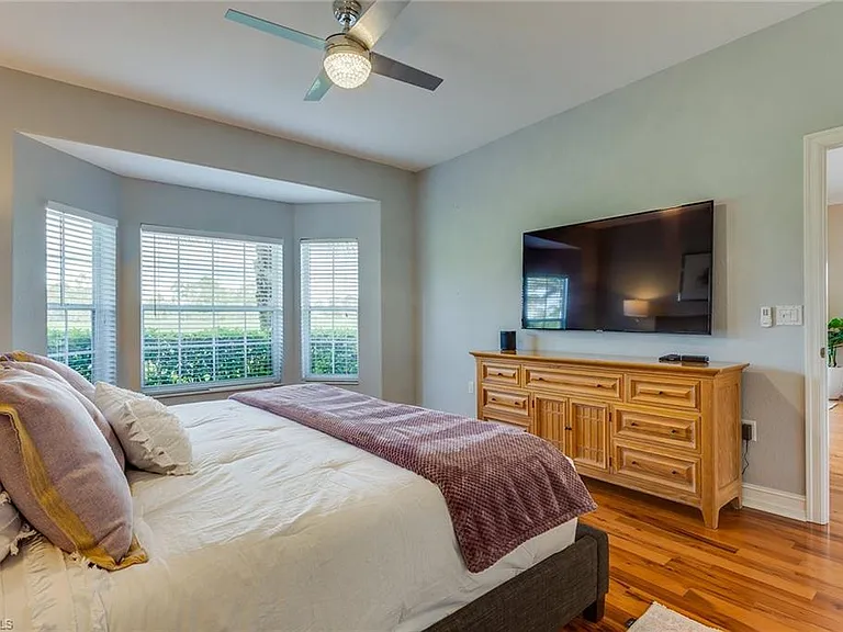 8177 Saratoga Dr #1002 — Photo 16