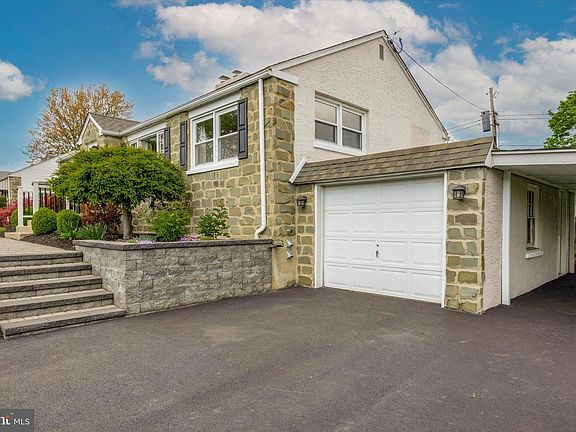3rd image of 541 Dorothy Ln