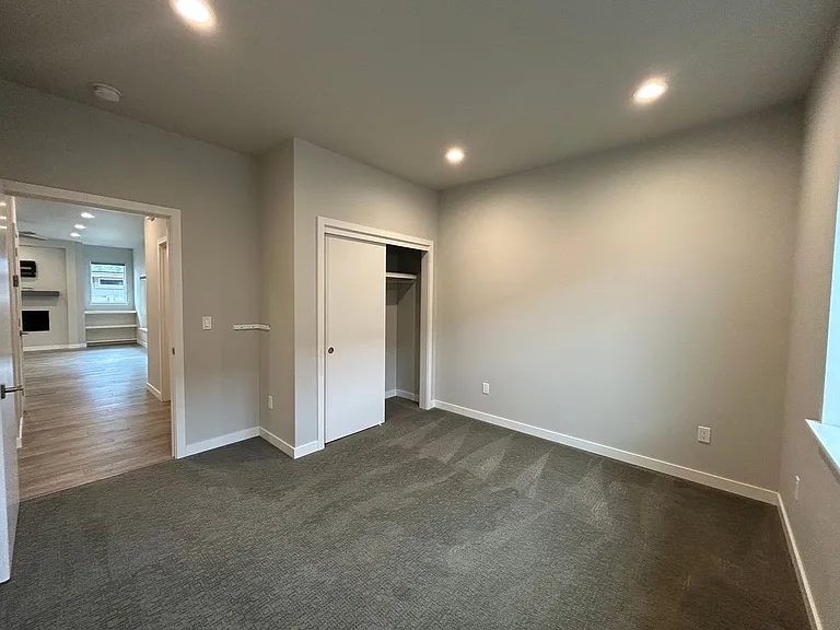 304 E Stanford Ave — Photo 9