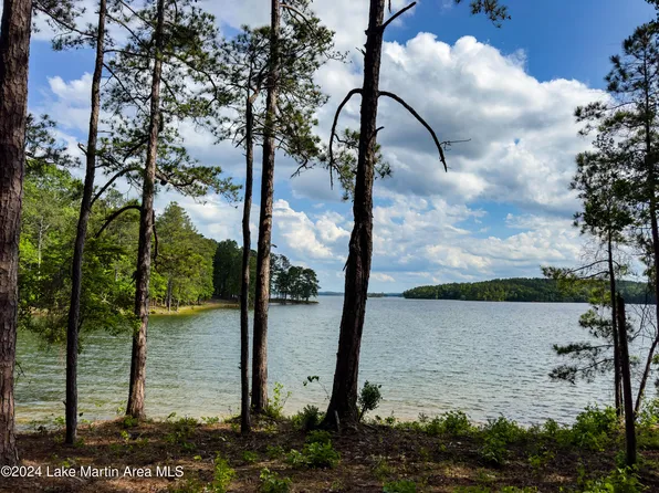 42 Annies Point, Alexander City, AL 35010