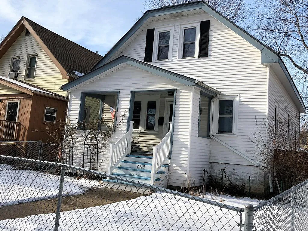 209 S 64th St photo 1