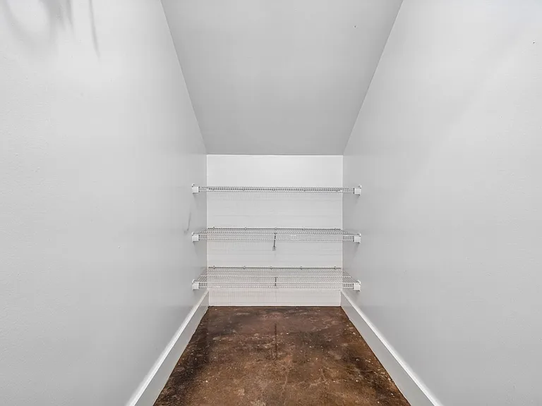 Beverly Townhomes — Photo 33