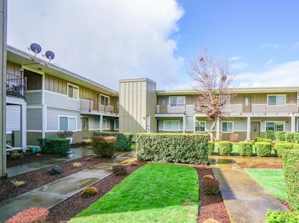 Trees Apartment Available Now, 984 NW Circle Blvd #29415d65f, Corvallis, OR 97330