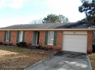 5725 Sagamore Rd, Hope Mills, NC 28348