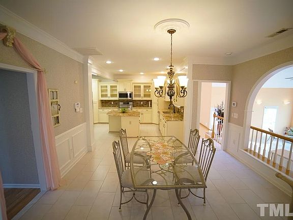 5th image of 205 Weslyn Trace Dr