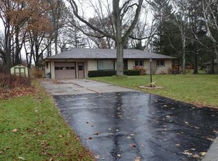 W221N8398 Plainview Pkwy, Lisbon, WI