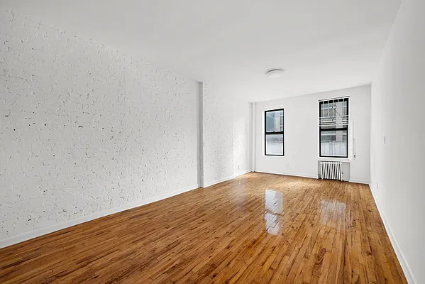 Rented by Compass | media 7