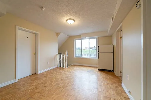 331 Spruce St #D — Photo 4