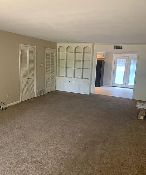 1502 Fairoaks Dr — Photo 1