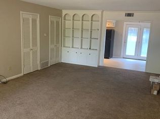1502 Fairoaks Dr, Corsicana, TX 75110