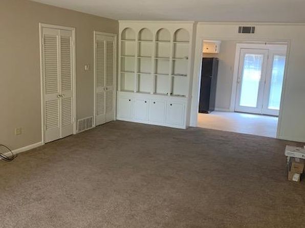 1502 Fairoaks Dr, Corsicana, TX 75110 – 2-bedroom rental in Corsicana