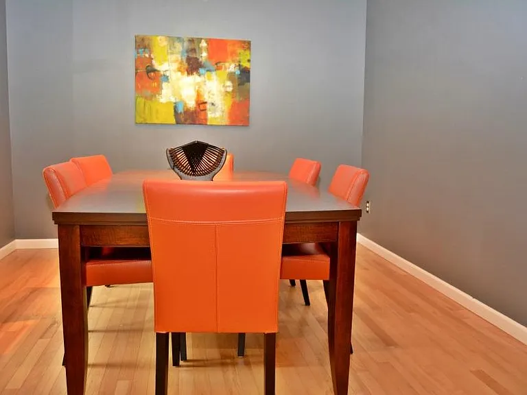 4662 Berwick Pl SW — Photo 2