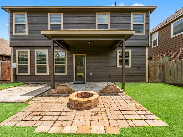 2590 Magnolia Fair Way — Photo 31