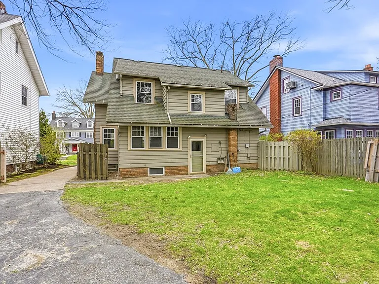 2209 Lamberton Rd — Photo 32
