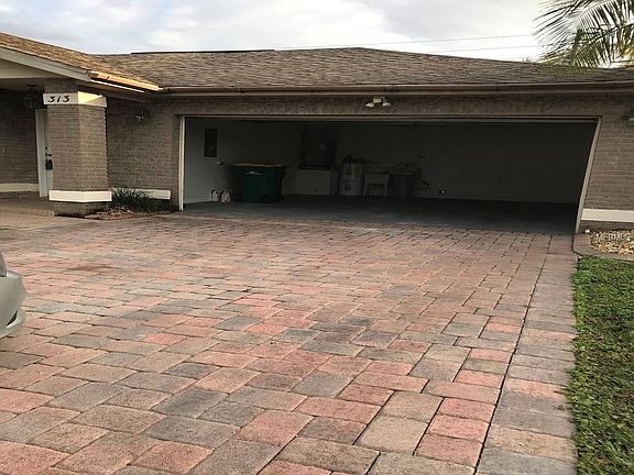 2nd image of 313 Blue Bayou Dr
