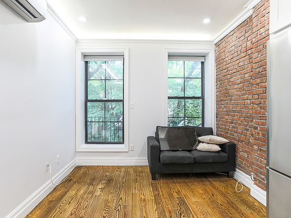 3rd image of 43 Columbia Pl #302