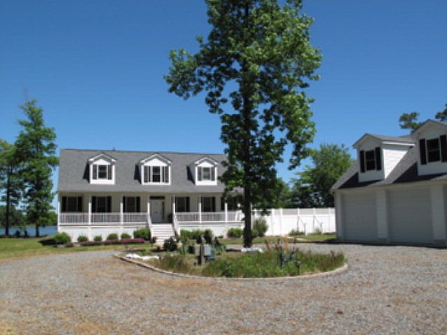 1st image of 304 Porpoise Point Ln