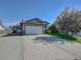 10218 S 72nd Ave, Grande Prairie, AB T8W 2Y2