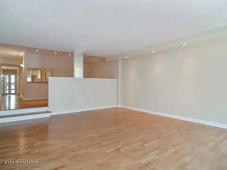 230 E Ontario St #802 — Photo 12